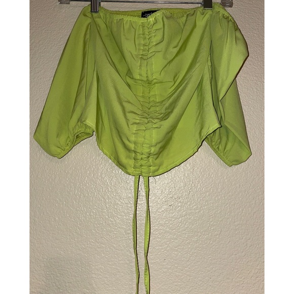 Boohoo Ruched Crop Top - Picture 4 of 9